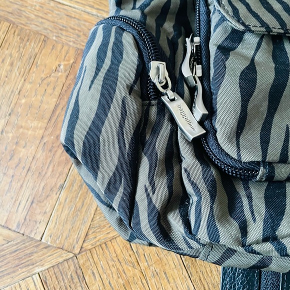 Baggelini Backpack - Picture 4 of 11